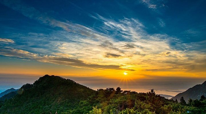 A scenic view of Jiujiang Lushan Yubeiting
