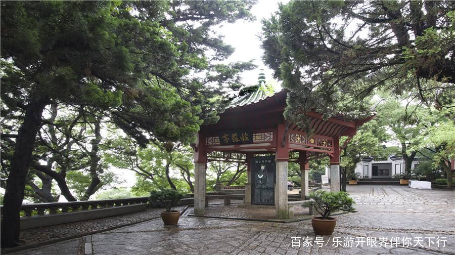 A scenic view of Jiujiang Shizhongshan Gujianzhu Shike