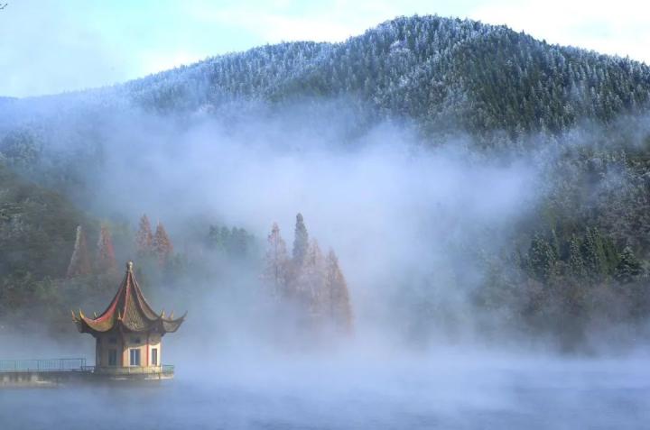 A scenic view of Jiujiang Xiufeng Moya
