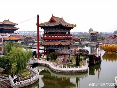 A scenic view of Kaifeng Duangangyizhi