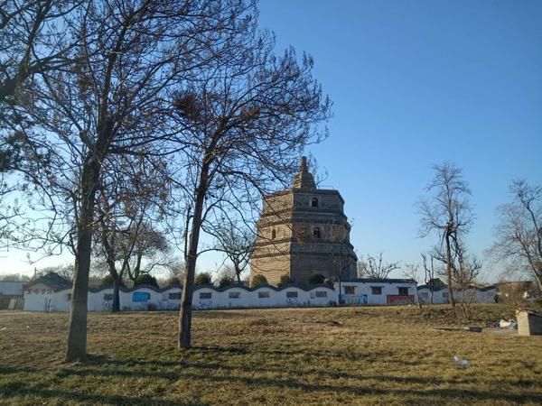 A scenic view of Kaifeng Fanta