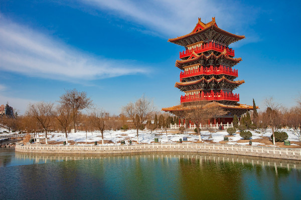 A scenic view of Kaifeng Qifenggucheng
