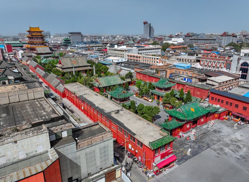 A scenic view of Kaifeng Xiangguosi