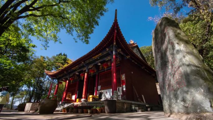 A scenic view of Kunming Caoxisi