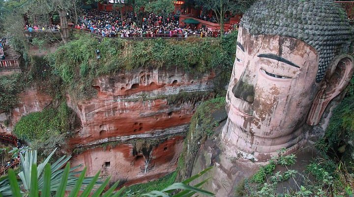 A scenic view of Leshan Dafo