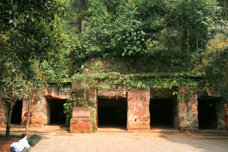 A scenic view of Leshan Mahao Yamu