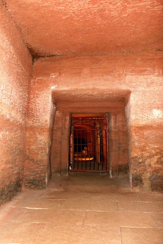 A scenic view of Leshan Mahao Yamu