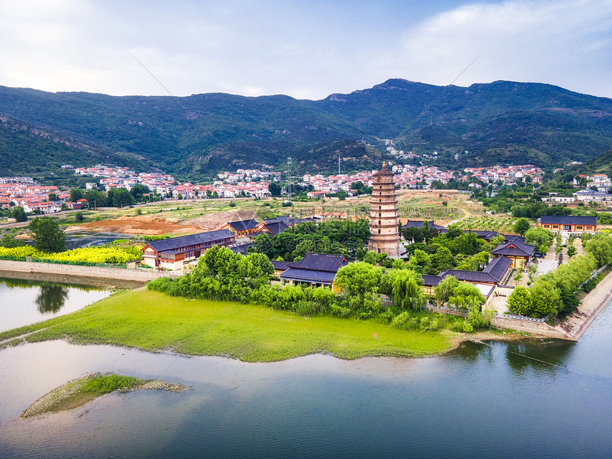 A scenic view of Lianyungang Haiqingsi Ta