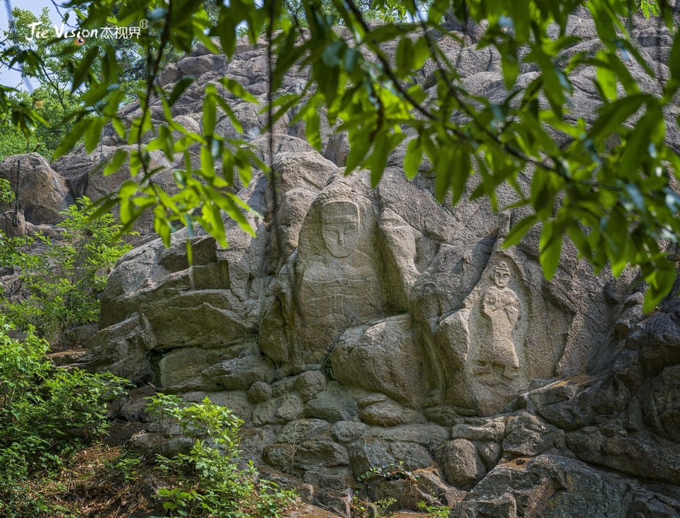A scenic view of Lianyungang Kongwangshan Moya Zaoxiang
