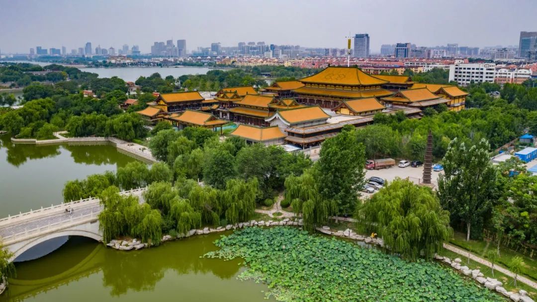 A scenic view of Liaocheng Longxingsi Tieta