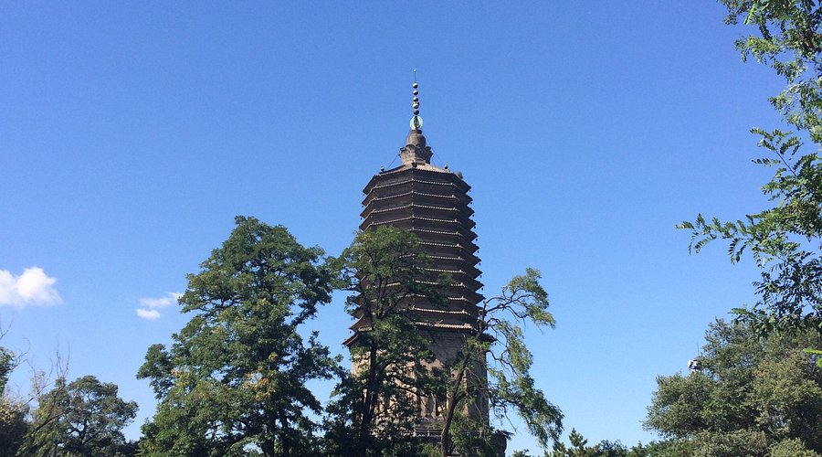A scenic view of Liaoyang Dongjingling