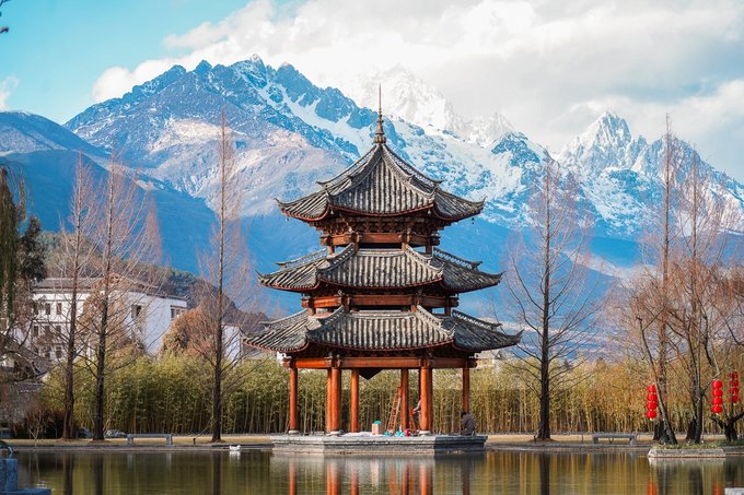 A scenic view of Lijiang Dabaojigong Yu Liulidian