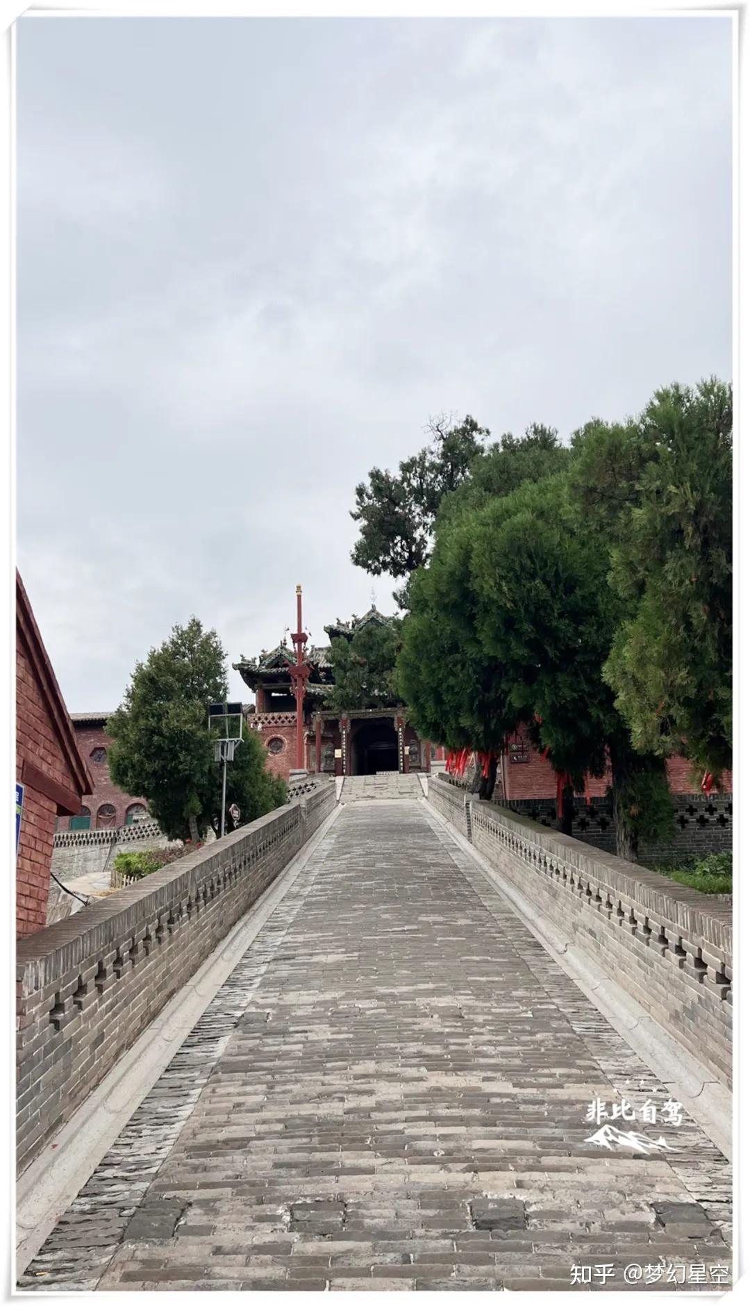 A scenic view of Linfen Baishan Dongyue Temple