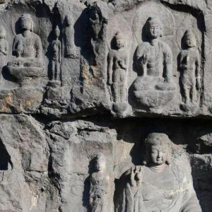 A scenic view of Linfen Guajiashan Cliff Statue
