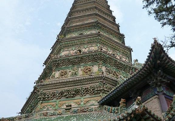 A scenic view of Linfen Hongdong Shangshan Temple