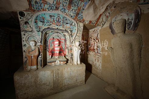 A scenic view of Linfen Yingli Thousand Buddha Grottoes