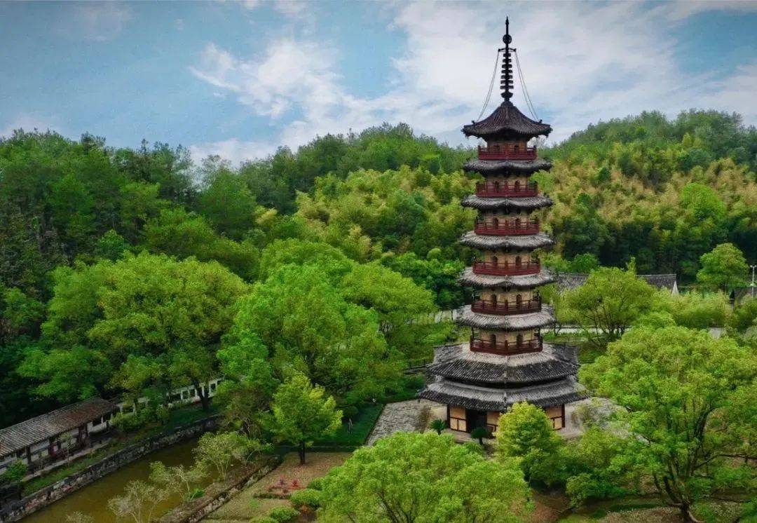 A scenic view of Lishui Songyang Yanqingsi Ta