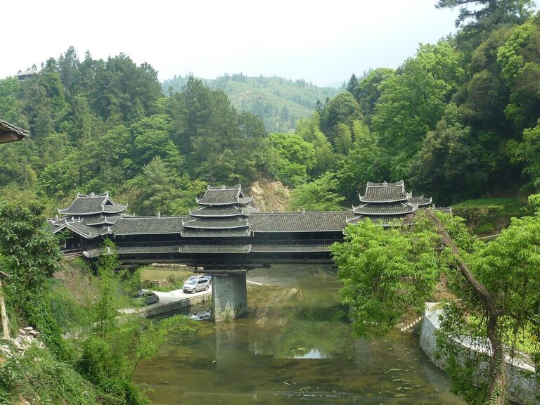 Liuzhou Batuanqiao: The Ultimate Travel Guide to Guangxi’s Serene Oasis