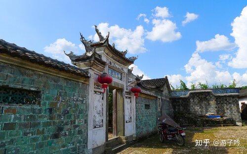 A scenic view of Longyan Peitiancun Gu Jianzhuqun