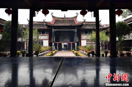 A scenic view of Longyan Xibei Tianhougong