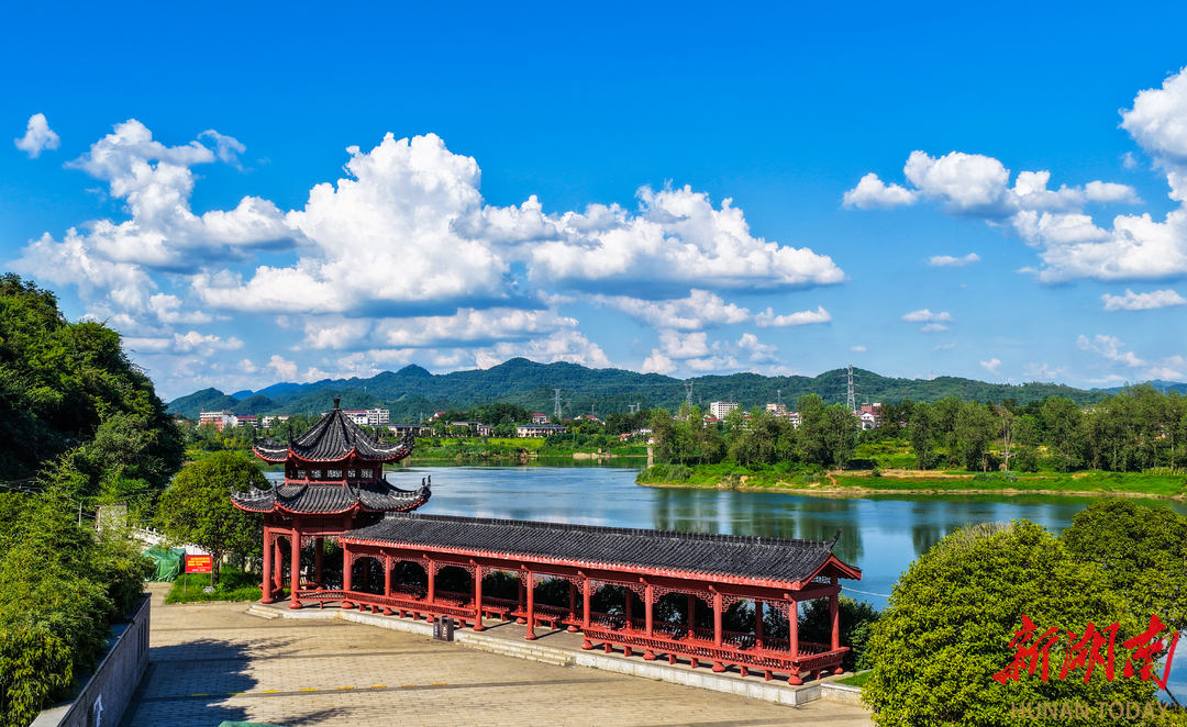 A scenic view of Loudi Xinhua Beita