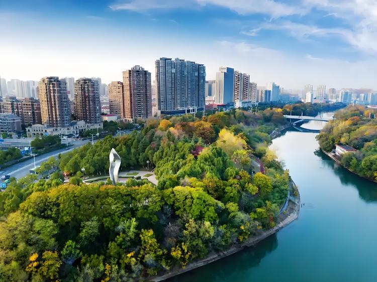 A scenic view of Luan Chengduanzhong Mu