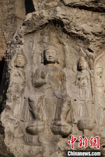 A scenic view of Luliang Shushi Fo Cliff Statue