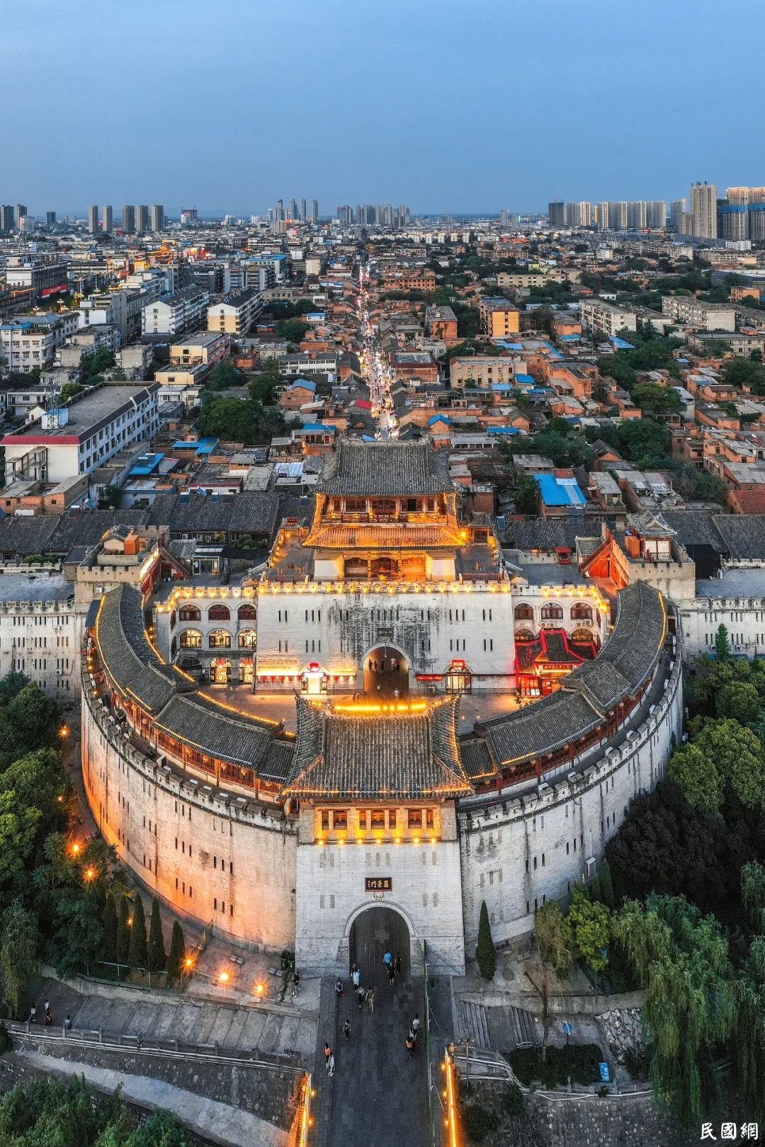 A scenic view of Luoyang Dongzhouwangcheng