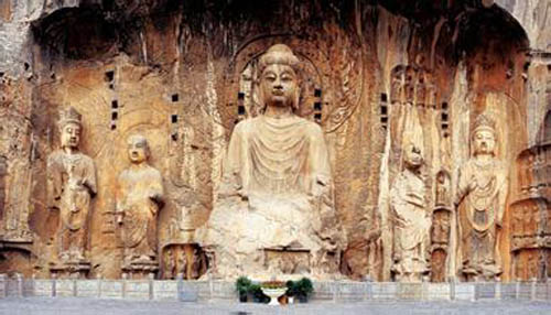 A scenic view of Luoyang Longmenshiku