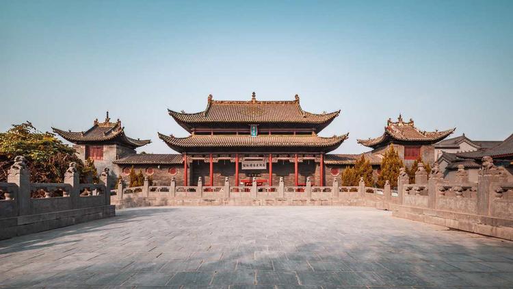 A scenic view of Luoyang Luzhehuiguan