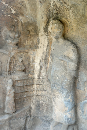 A scenic view of Luoyang Wanfoshanshiku