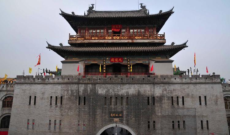 A scenic view of Luoyang Yanshijiulongmiao