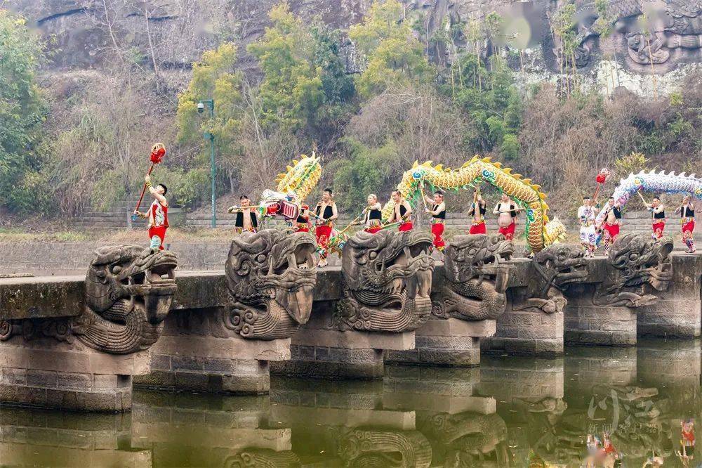 A scenic view of Luzhou Luxian Longqiaoqun