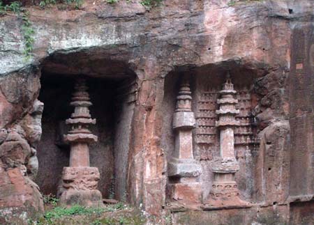 Cultural Treasures and Scenic Wonders at Meishan Zhongyansi Moya Zaoxiang