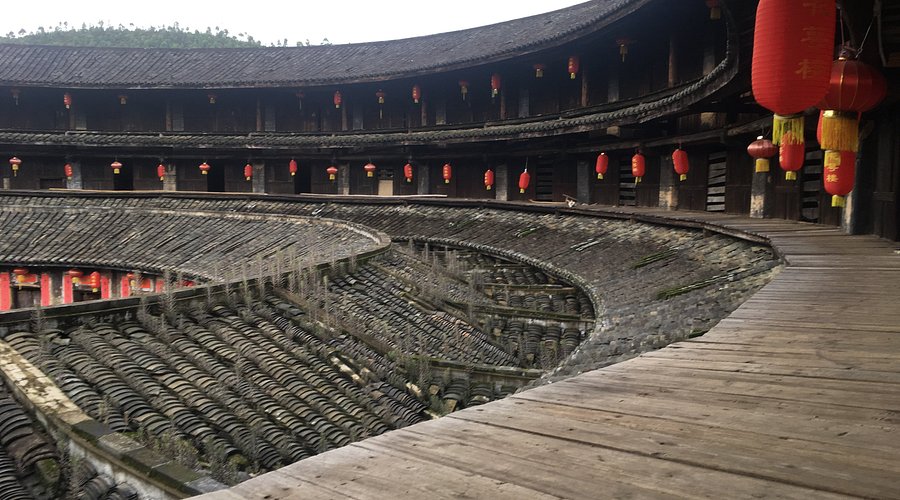 A scenic view of Meizhou Lianfeng Huaelou