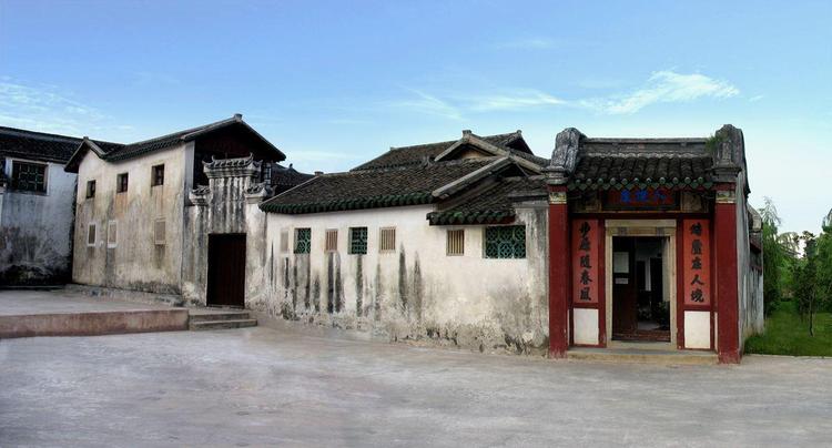 A scenic view of Meizhou Renjinglu Rongludi