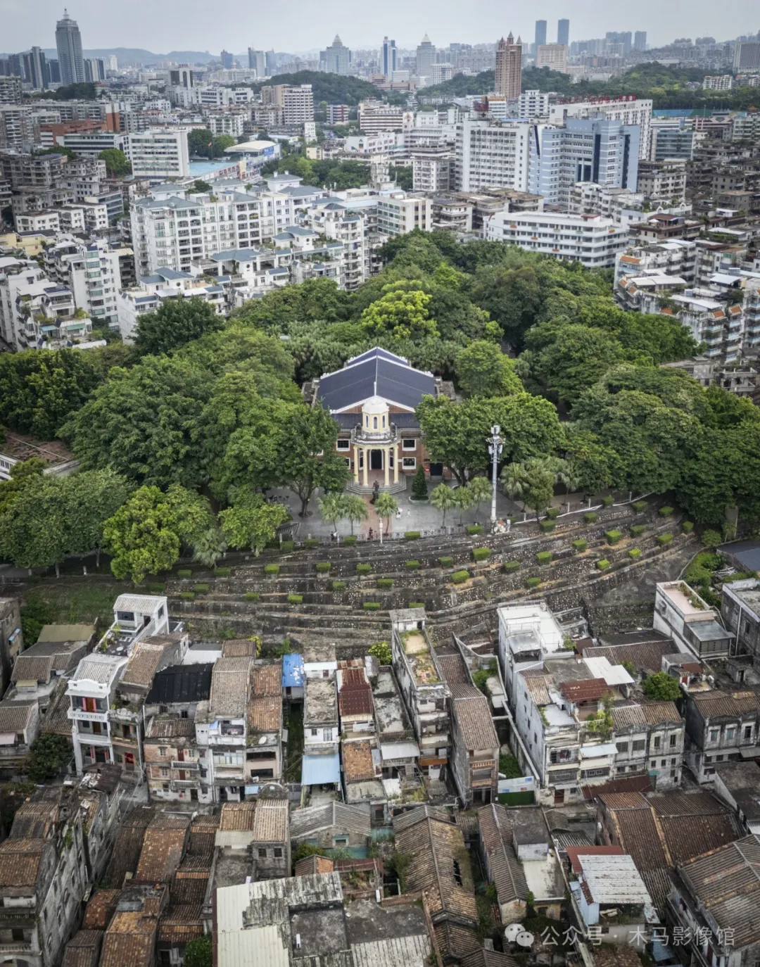 A scenic view of Meizhou Sanhe Zhongshan Jiniantang