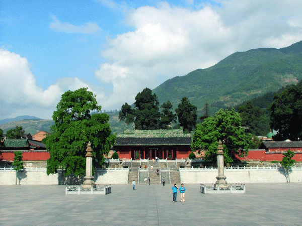 A scenic view of Mianyang Pingwu Baoensi