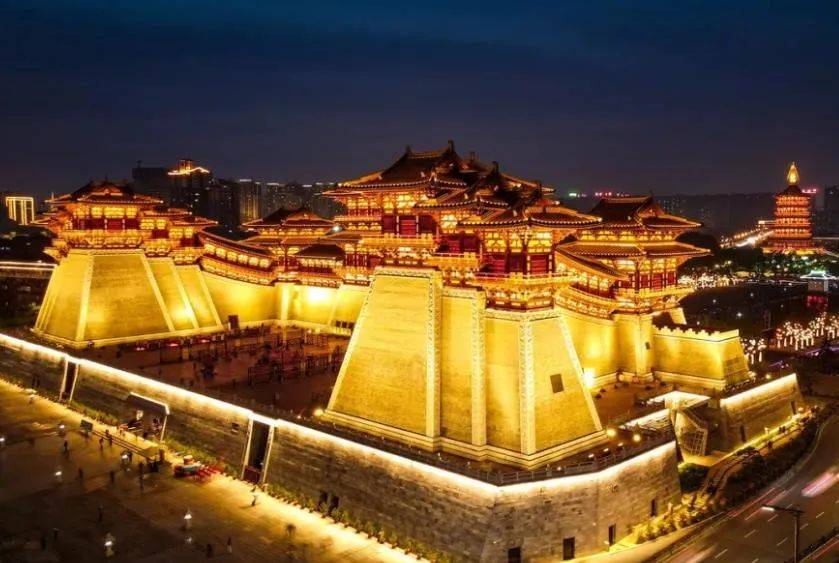 A scenic view of Mianyang Pingyang Fujun Que