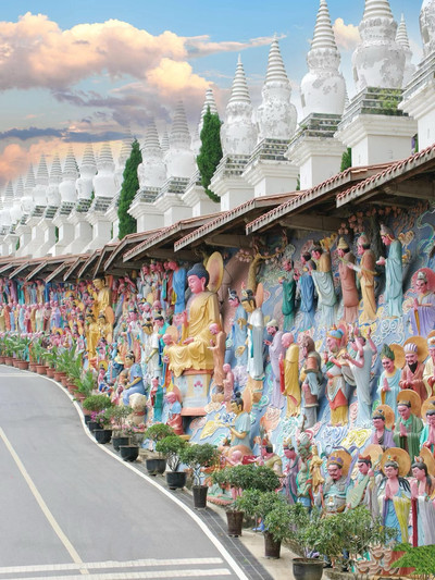 A scenic view of Mianyang Zunshengsi