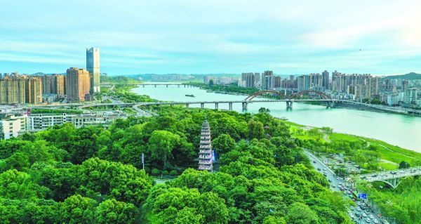 A scenic view of Nanchong Yutaishan Shita
