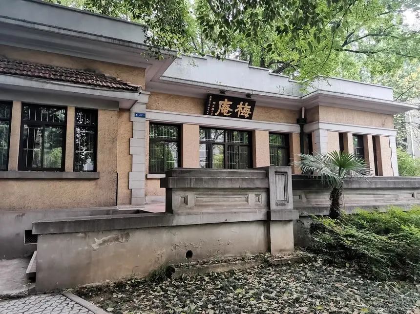 A scenic view of Nanjing Balujun Zhu Nanjing Banshichu Jiuzhi
