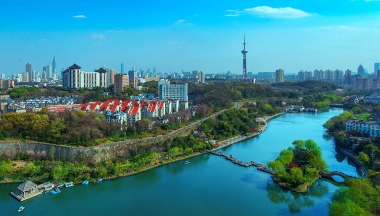 Experience Nanjing Chengqiang: A Blend of Tradition and Modernity