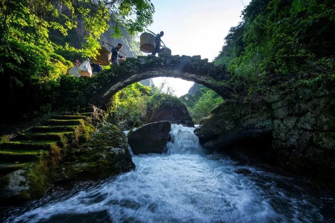 A scenic view of Nanping Mindongbei Langqiao Yuqingqiao