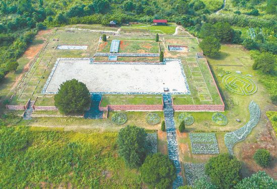 A scenic view of Nanping Pucheng Tudun Muqun