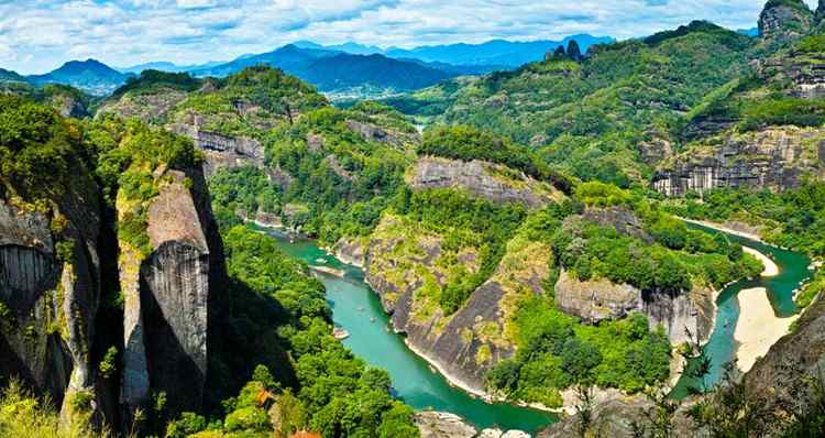 A scenic view of Nanping Wuyishan Yamuqun