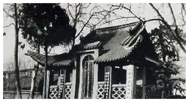 A scenic view of Nanyang Zhangzhongjingmujiaci