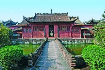 A scenic view of Neijiang Yanshenmiao