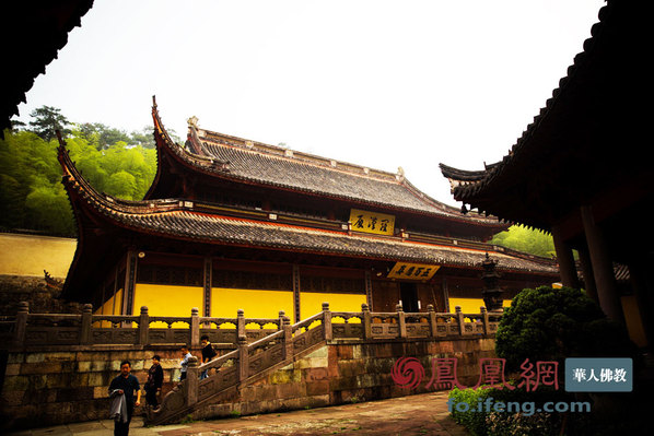 A scenic view of Ningbo Ayuwangsi