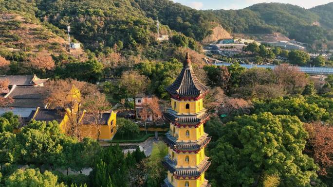 A scenic view of Ningbo Ayuwangsi